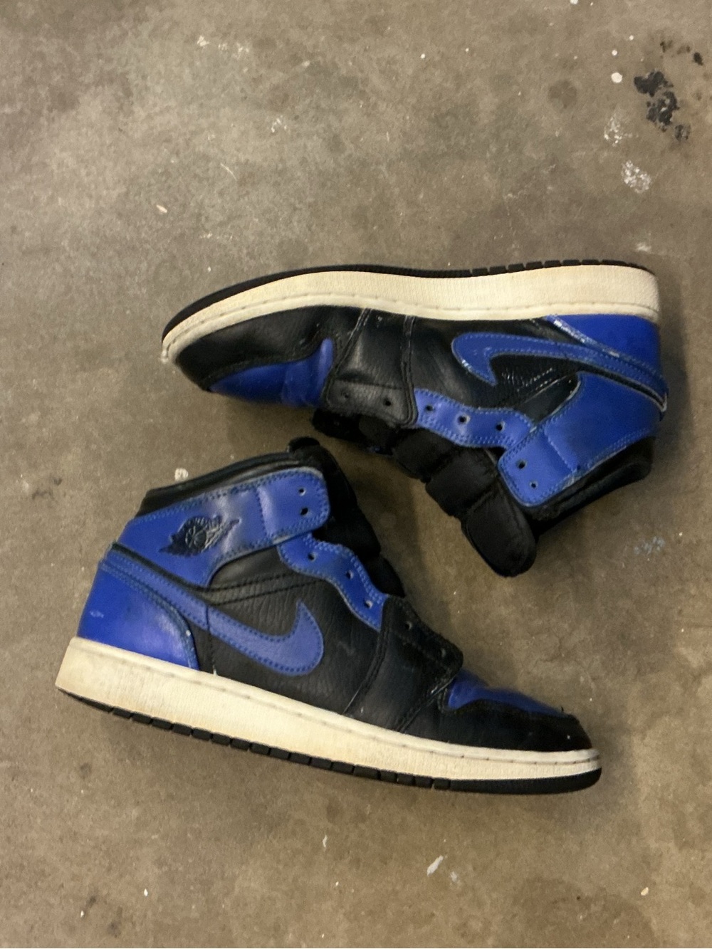 Jordan 1 High Top OG “Royal” Colorway Black and Blue *READ*